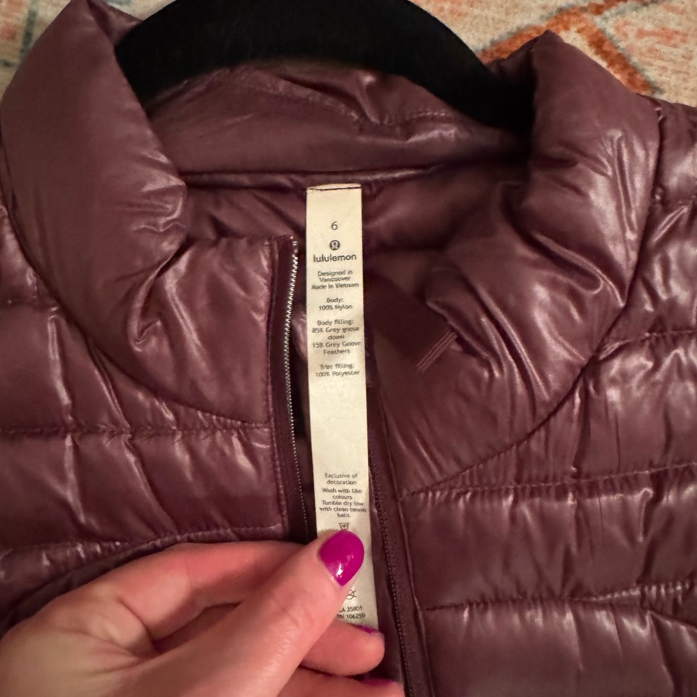 Women's Quilted Jacket in MAROON